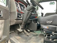 items/f9f7839e9585ee11a81c6045bd4a636e/2007kenwortht800trucktractor_27a0abe065614aa19561a41cdfa73f43.jpg