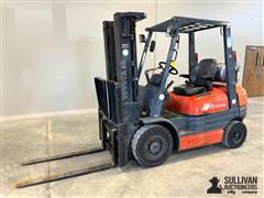 Toyota 6FGU25 Forklift 