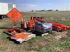 Construction Road Signs/Traffic Cones 