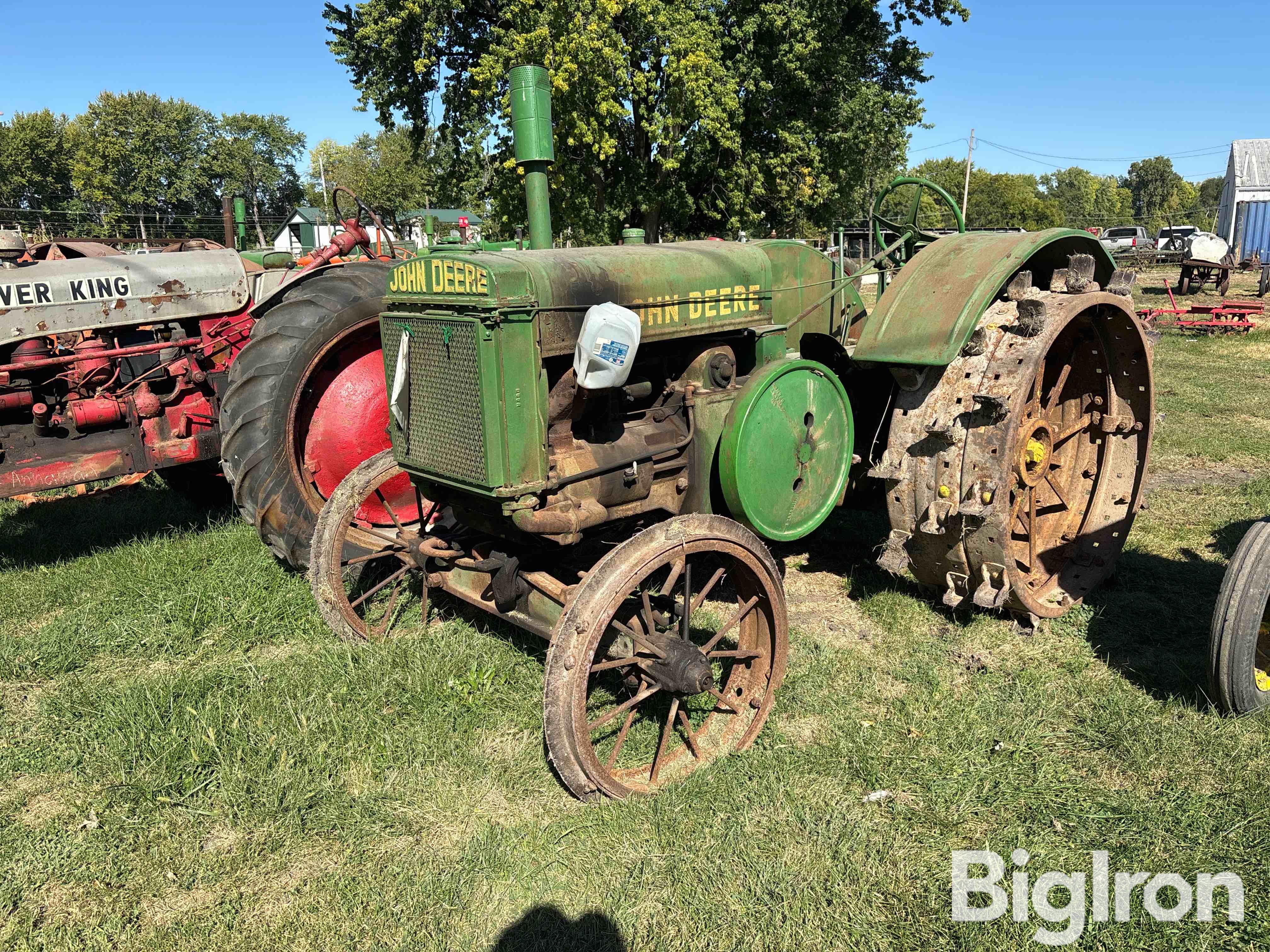 John Deere D 2WD Tractor 