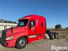 2011 Freightliner Cascadia 125 T/A Sleeper Truck Tractor 