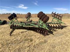 John Deere 20' Wing Fold Disk 