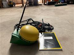 John Deere StarFire 3000 Receiver Globe W/ RTK Radio 