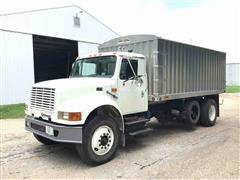 2000 International 4900 T/A Grain Truck 