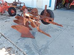 McCormick / I-H 3x16" Mounted Plow 