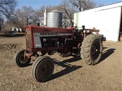 Farmall 706 2WD Tractor 