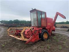 Massey-Harris-Ferguson 80RT Combine 