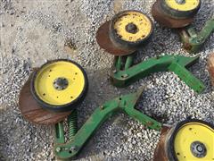 items/fe010ade3fb5ed119ac40003fff922e3/johndeere1775ntliquidfertilizeropeners-2_0dc8bd0dc896418e9330c5e6969aafad.jpg