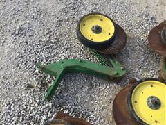 items/fe010ade3fb5ed119ac40003fff922e3/johndeere1775ntliquidfertilizeropeners-2_b0b8a0449d014182b7235fc271efe001.jpg