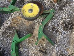 items/fe010ade3fb5ed119ac40003fff922e3/johndeere1775ntliquidfertilizeropeners-2_c89ea546281f4d599c9f5aa8cc242661.jpg