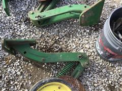 items/fe010ade3fb5ed119ac40003fff922e3/johndeere1775ntliquidfertilizeropeners-2_e450eff454bb4b5895bcd71ede9681e6.jpg