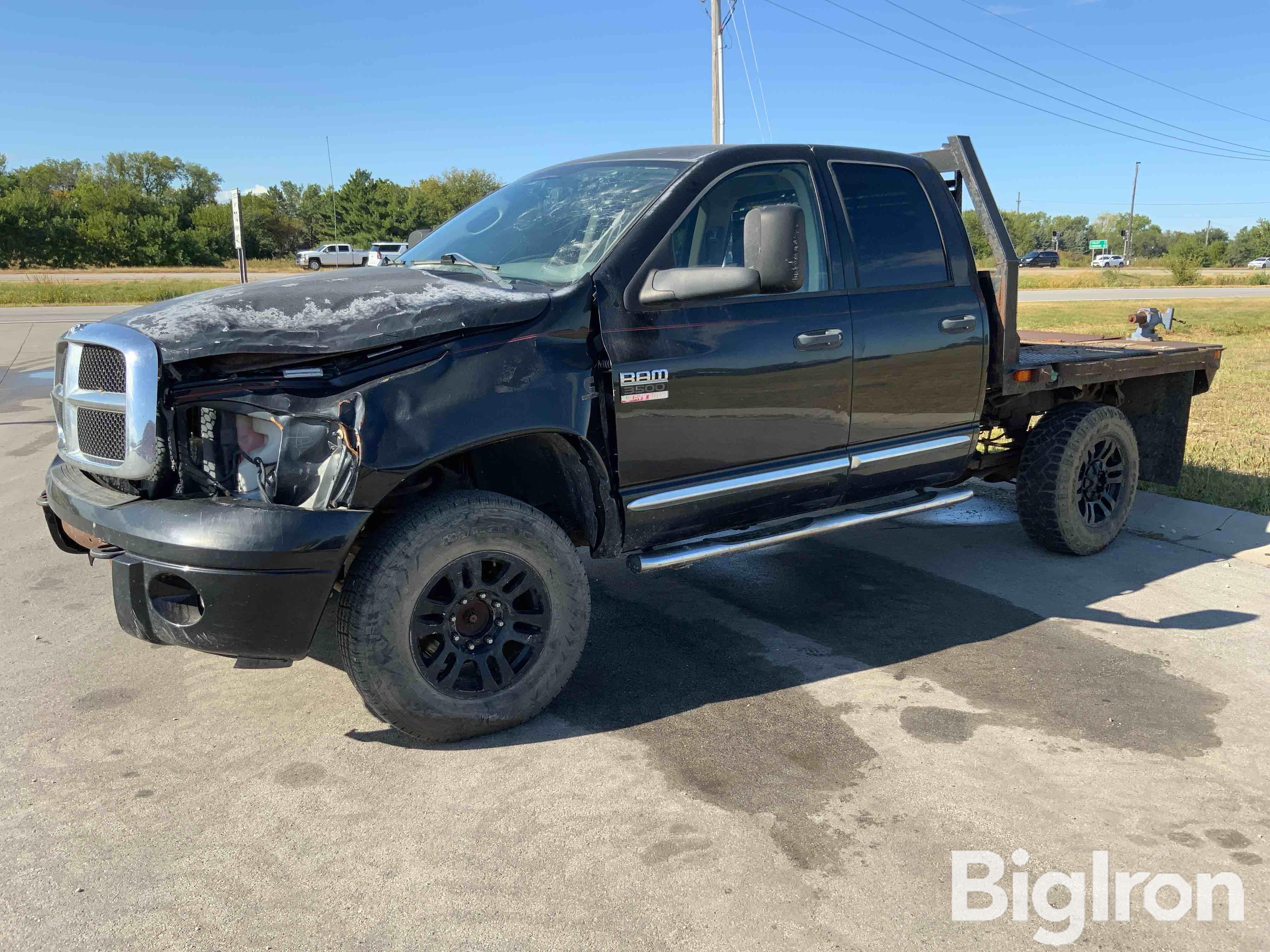 2008 Dodge RAM 3500 4x4 Crew Cab Flatbed Pickup 