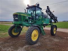 1997 John Deere 4700 Self-Propelled Sprayer 