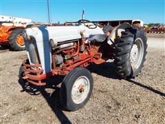 1955 Ford 850 2WD Tractor 