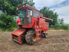 Massey Ferguson MF 510 Combine 