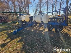 Kinze 3000 8R30 Planter 