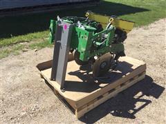 2016 John Deere 1775NT Row Units 