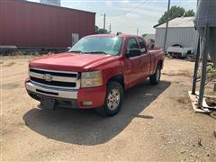 2010 Chevrolet Silverado 1500 4x4 Extended Cab Pickup 