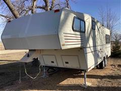 1989 Western Recreational Vehicles 8x25 T/A Travel Trailer 