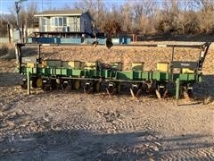 John Deere 7100 Planter 