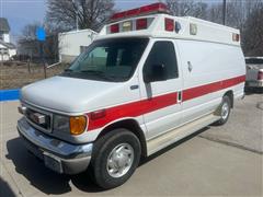 2003 Ford Econoline E350 Super Duty 2WD Ambulance Van 