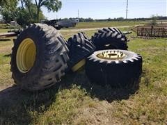 John Deere 30.5Lx32 Tires & Rims 