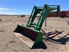 John Deere 840 Loader 