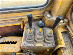 items/ffef0cb48713ee11a81c000d3a61103f/caterpillar627bselfpropelledscraper_d33e843e654c462fa53c279bcbbb89fb.jpg